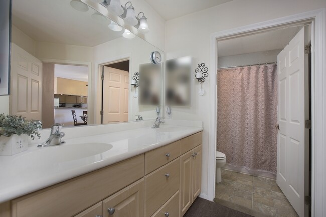 10006 Maya Linda Rd, Unit 5209 in San Diego, CA - Building Photo - Building Photo