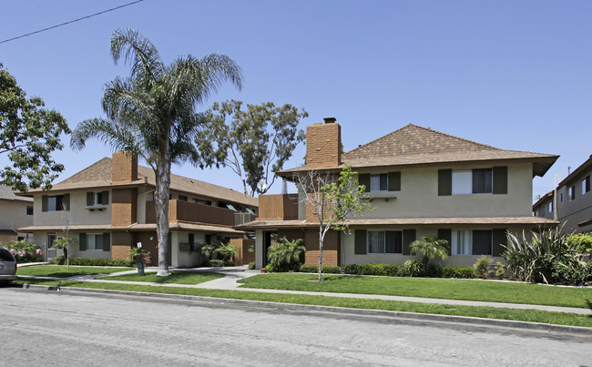 Kenyon Pointe Apartments in Tustin, CA - Building Photo - Building Photo