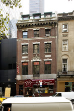 5 E 51st St in New York, NY - Building Photo - Building Photo