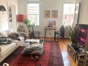 150 Conselyea St, Unit #1 in Brooklyn, NY - Building Photo - Building Photo