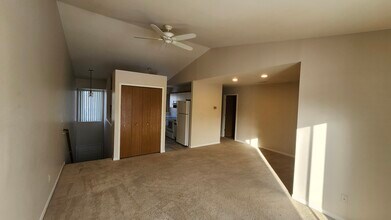 42766 Lilley Pointe Dr in Canton Township, MI - Building Photo - Building Photo