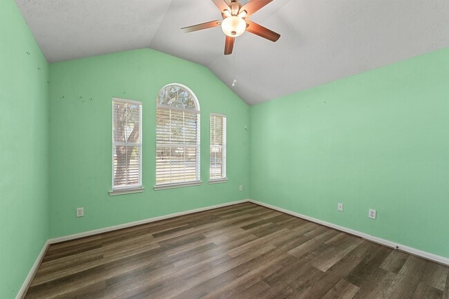 9519 Rodgers Rd in Houston, TX - Building Photo - Building Photo