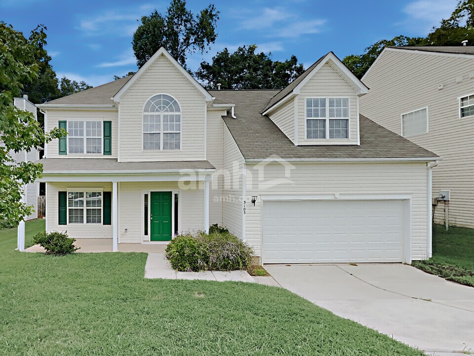 3103 Hendricks Chapel Ln in Charlotte, NC - Foto de edificio