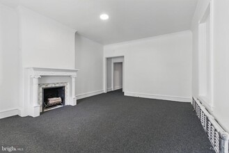 833 Wynnewood Rd in Philadelphia, PA - Building Photo - Building Photo