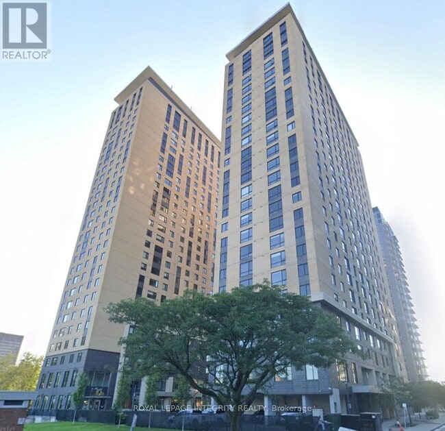 property at 105-2105 Champagne Ave S