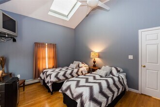 36 Florence St, Unit 3 in Somerville, MA - Building Photo - Building Photo