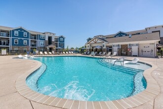 Hawthorne at Brightwood Farm in Whitsett, NC - Foto de edificio - Building Photo