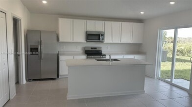 2514 McKinley Dr in Lake Wales, FL - Foto de edificio - Building Photo