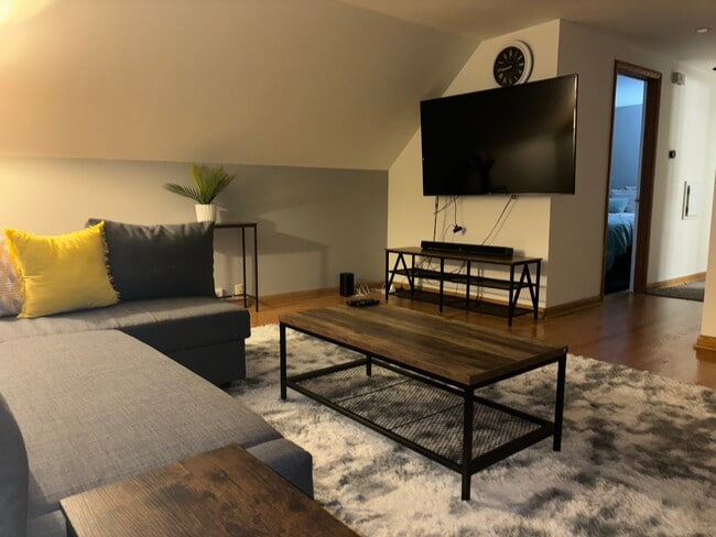 3006 N 73rd St, Unit 73 st unit