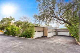 205 Chichester Pl in San Antonio, TX - Building Photo - Building Photo