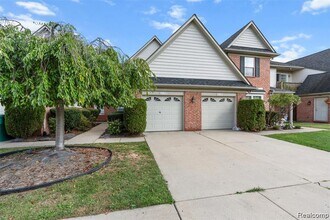 17157 Higdon Dr in Brownstown Township, MI - Building Photo - Building Photo