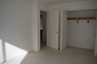 2924 Red Currant Cir in Anchorage, AK - Building Photo - Building Photo