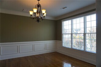 2597 Stone Manor Dr NE in Buford, GA - Building Photo - Building Photo