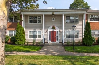 Rochester Highlands in Rochester, NY - Building Photo - Building Photo