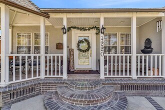 4220 Los Coyotes Diagonal in Lakewood, CA - Foto de edificio - Building Photo