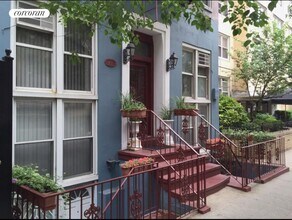 413 E 85th St in New York, NY - Building Photo - Building Photo