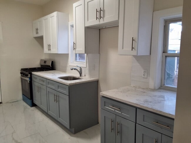 40 N 6th St, Unit 1 in Newark, NJ - Foto de edificio - Building Photo