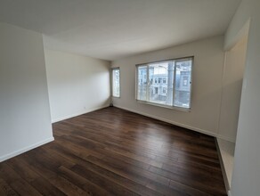 794 San Jose Ave in San Francisco, CA - Building Photo - Interior Photo