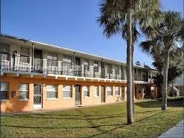1711 Dixon Blvd in Cocoa, FL - Building Photo - Building Photo