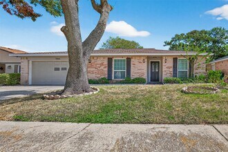 7414 Breccia Dr in Houston, TX - Building Photo - Building Photo