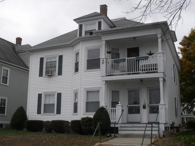 696 Hevey St in Manchester, NH - Building Photo