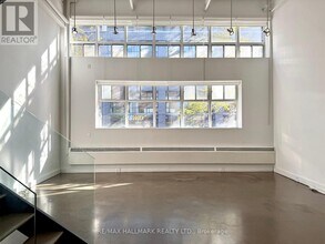 1173 Dundas St E in Toronto, ON - Building Photo - Building Photo