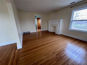 475 Potters Rd in Buffalo, NY - Building Photo - Building Photo