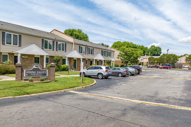 Spring Valley Apartments in High Point, NC - Building Photo - Building Photo