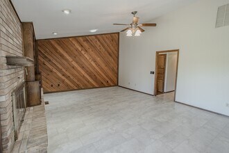 1433 SW 93rd St in Oklahoma City, OK - Building Photo - Building Photo