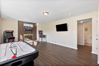 6213 Beaver Dam Rd in Matteson, IL - Building Photo - Building Photo