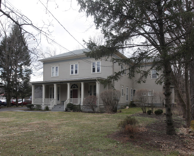 6451 Montgomery St in Rhinebeck, NY - Building Photo - Building Photo