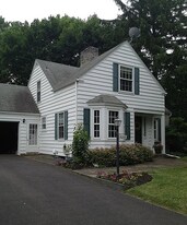 129 Orvilton Dr in Syracuse, NY - Building Photo