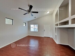 2555 W Lynne Ln in Phoenix, AZ - Building Photo - Building Photo