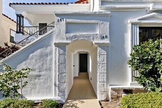 145-147 N Clark Dr in Beverly Hills, CA - Building Photo - Building Photo