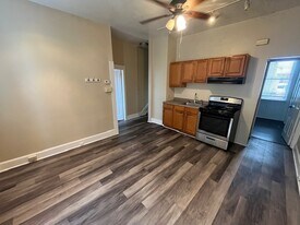 524 S Queen St, Unit 1 in Lancaster, PA - Building Photo