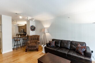 616 E St NW in Washington, DC - Foto de edificio - Building Photo