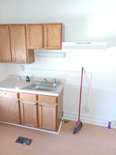 610 Center St-Unit -B in Pittsburgh, PA - Building Photo - Building Photo