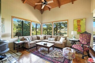 730 Basin Dr in Topanga, CA - Building Photo - Building Photo