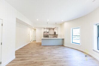 460 Washington St, Unit 1 in Boston, MA - Building Photo - Building Photo