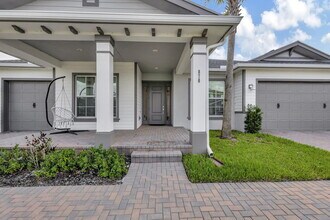 870 Hookline Cir in Loxahatchee, FL - Building Photo - Building Photo