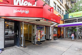 18-20 E 14th St in New York, NY - Foto de edificio - Building Photo