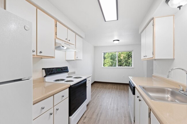 898 Lockhaven Dr NE in Keizer, OR - Building Photo - Building Photo