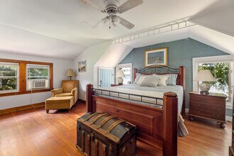 843 N South Long Lake Rd in Traverse City, MI - Foto de edificio - Building Photo