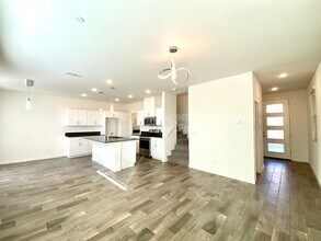 730 N Bliss Ln in Clovis, CA - Building Photo - Building Photo