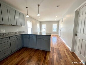 105 Churchill St in Fairfield, CT - Foto de edificio - Building Photo