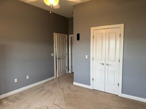 1850 Stoney Ln in Slinger, WI - Building Photo - Building Photo