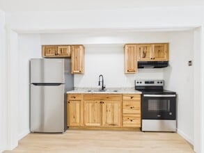 901 Gilmore St in Fairbanks, AK - Building Photo - Building Photo