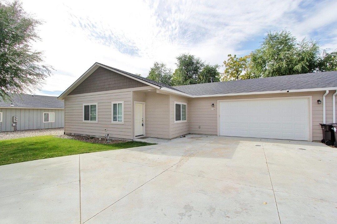 116 Saddlenotch Dr in Horseshoe Bend, ID - Building Photo