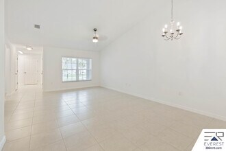 41 Columbia Ln in Palm Coast, FL - Building Photo - Building Photo