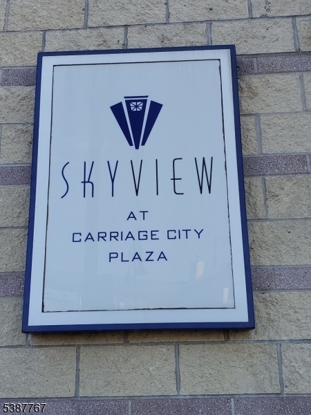 property at 1 Carriage City Plz